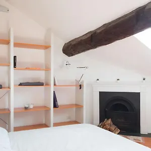 Apartment La Mansarda Sui Navigli